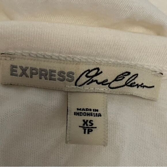 Express One Eleven T-Shirt Sz XS - Picture 2 of 4